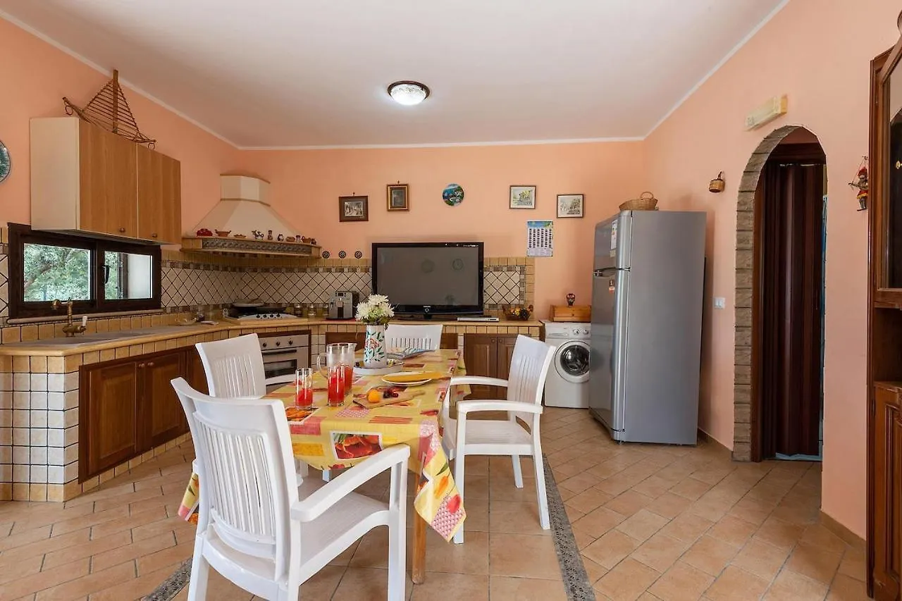 Villa Rosa Balestrate 0*,